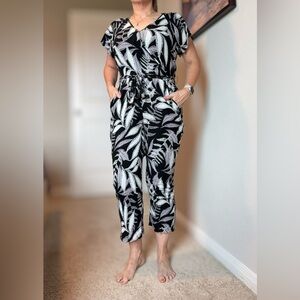 AnyBody Monochrome Leaf Pattern Jumpsuit